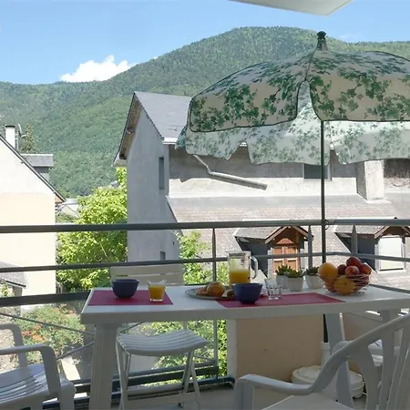 Luchon: 2 Proche Thermes, Balcon, Parking, Wifi - Animaux <10kg Acceptés - Fr-1-313-186 Apartamento *