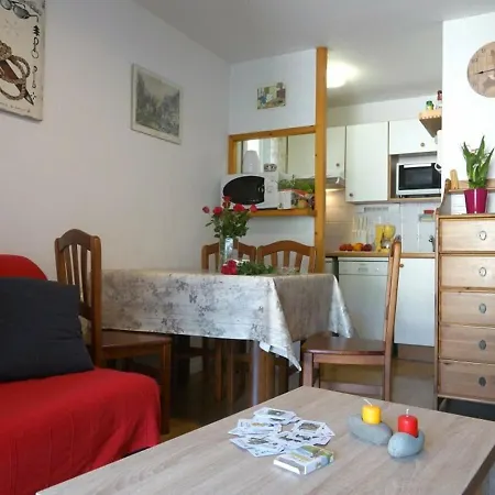 Luchon: 2 Proche Thermes, Balcon, Parking, Wifi - Animaux <10kg Acceptes - Fr-1-313-186