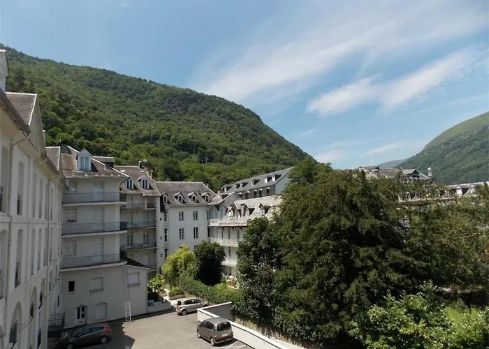Luchon: 2 Proche Thermes, Balcon, Parking, Wifi - Animaux <10kg Acceptes - Fr-1-313-186 *