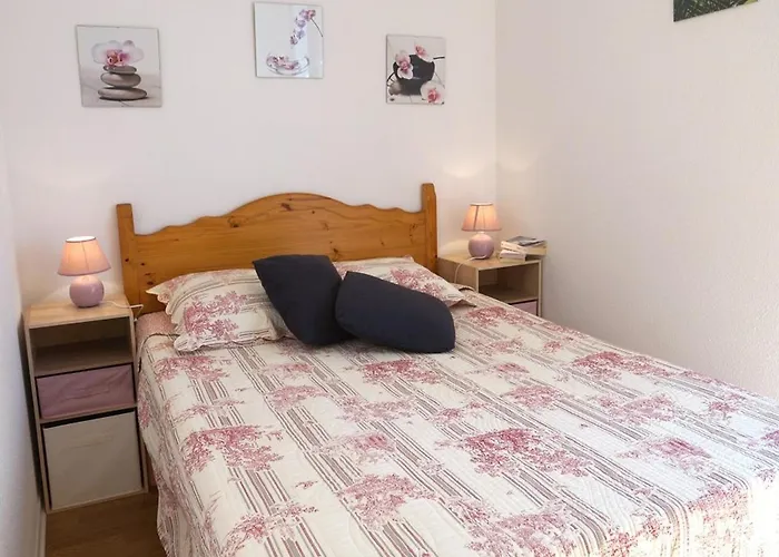 Luchon: 2 Proche Thermes, Balcon, Parking, Wifi - Animaux <10kg Acceptes - Fr-1-313-186 Апартаменты *